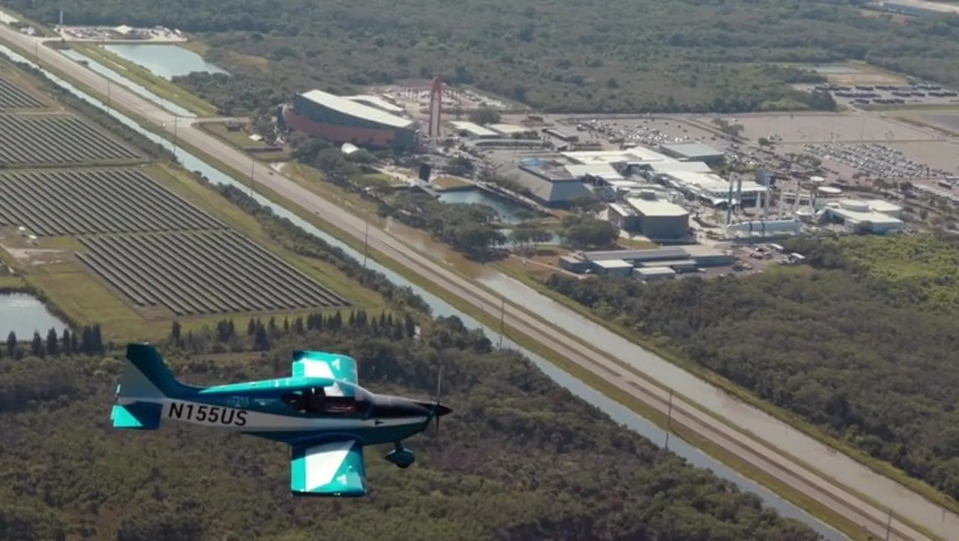 ALTO light sport aircraft front view showing propeller and engine at USATS flight school