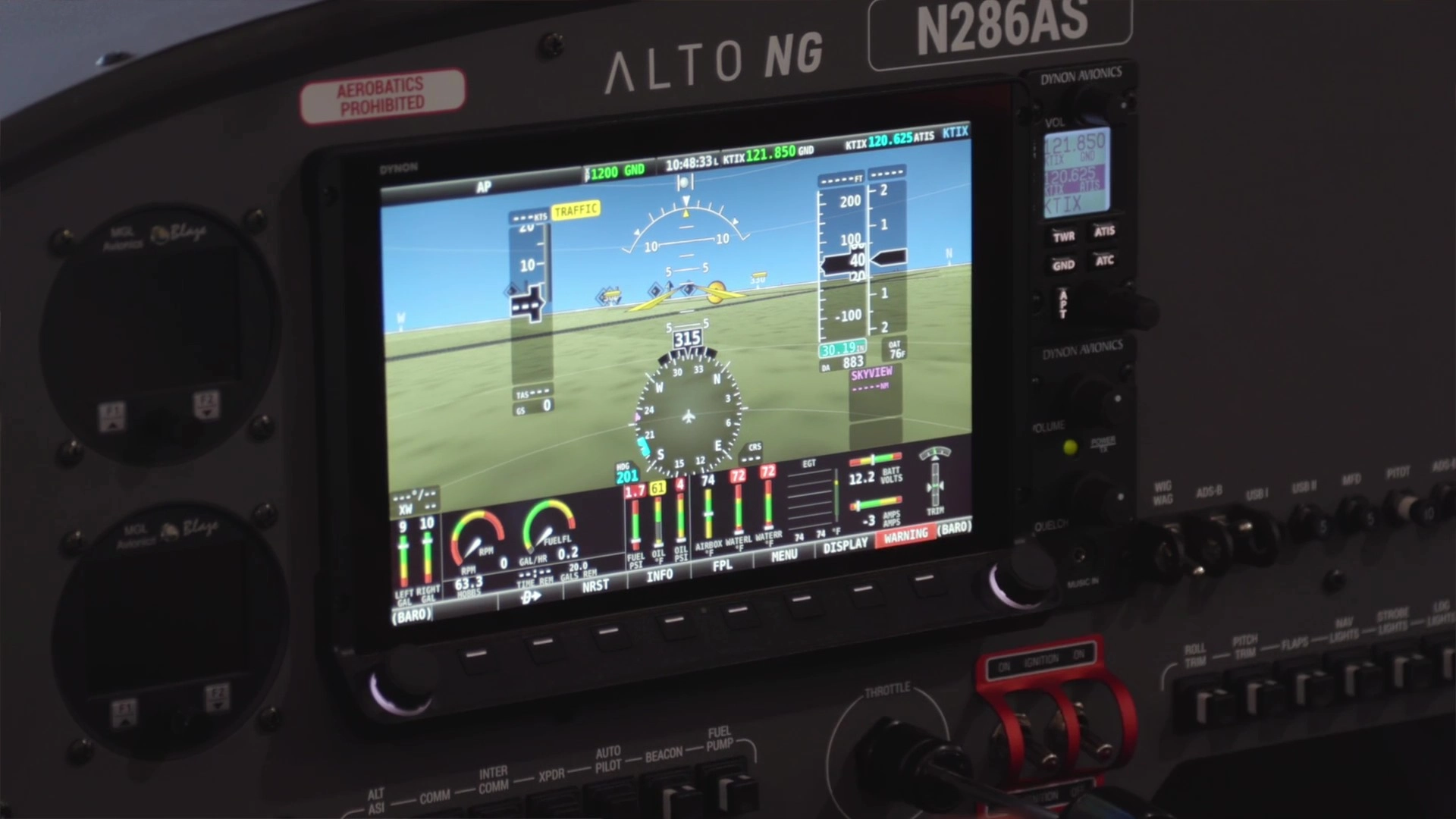 Direct Fly ALTO NG cockpit panel with modern avionics for flight training at USATS